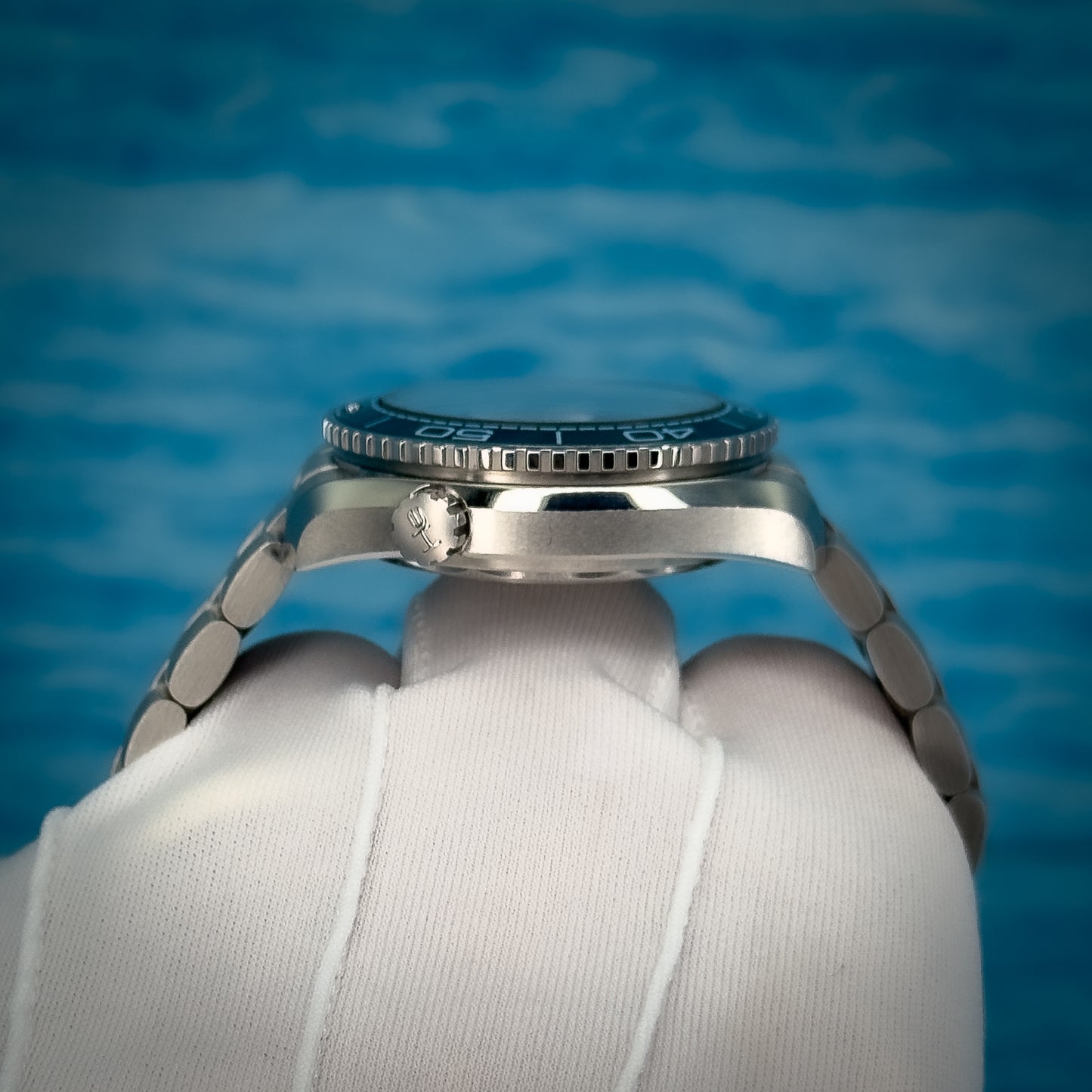 Omega Seamaster Planet Ocean 600M “Summer Blue” 39.5MM