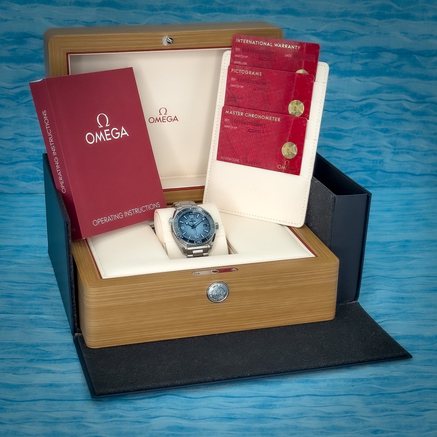 Omega Seamaster Planet Ocean 600M “Summer Blue” 39.5MM