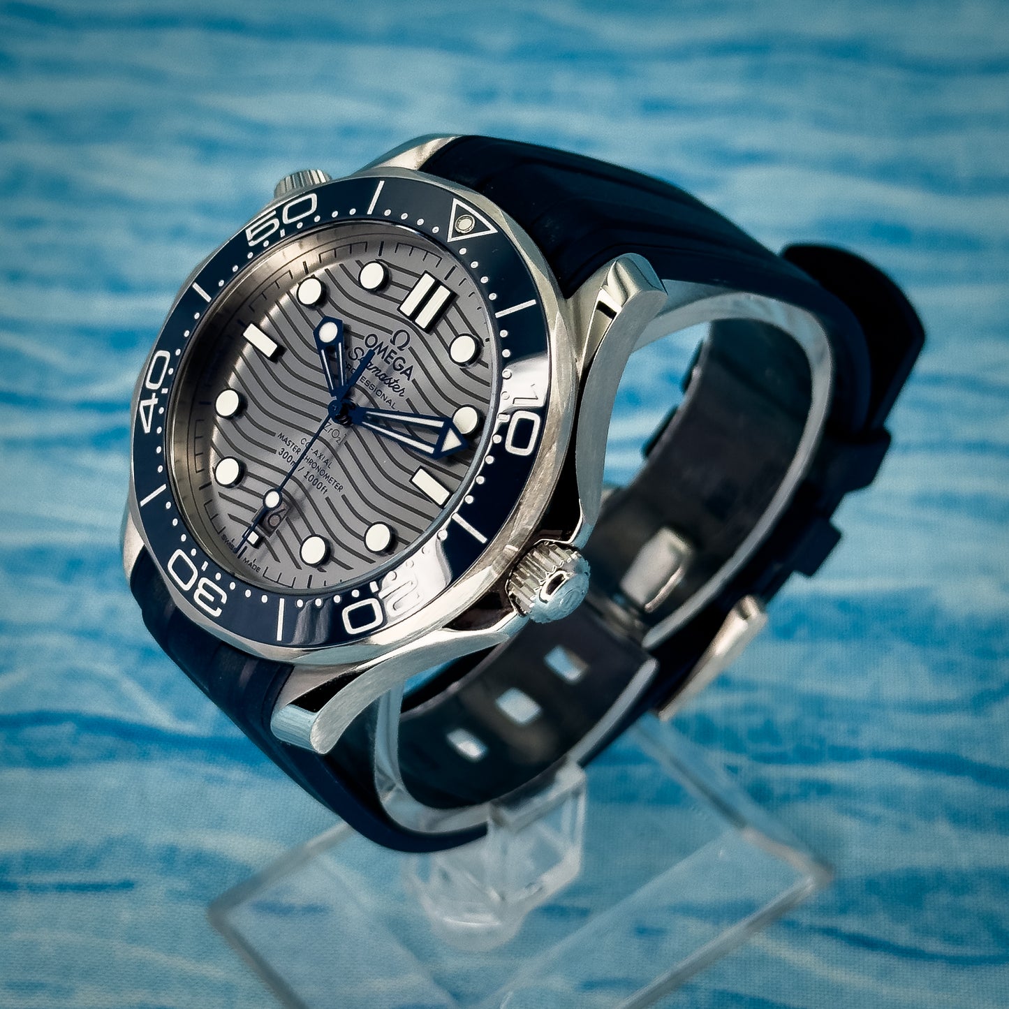 Omega Seamaster Diver 300M Grey Wave Dial 42MM