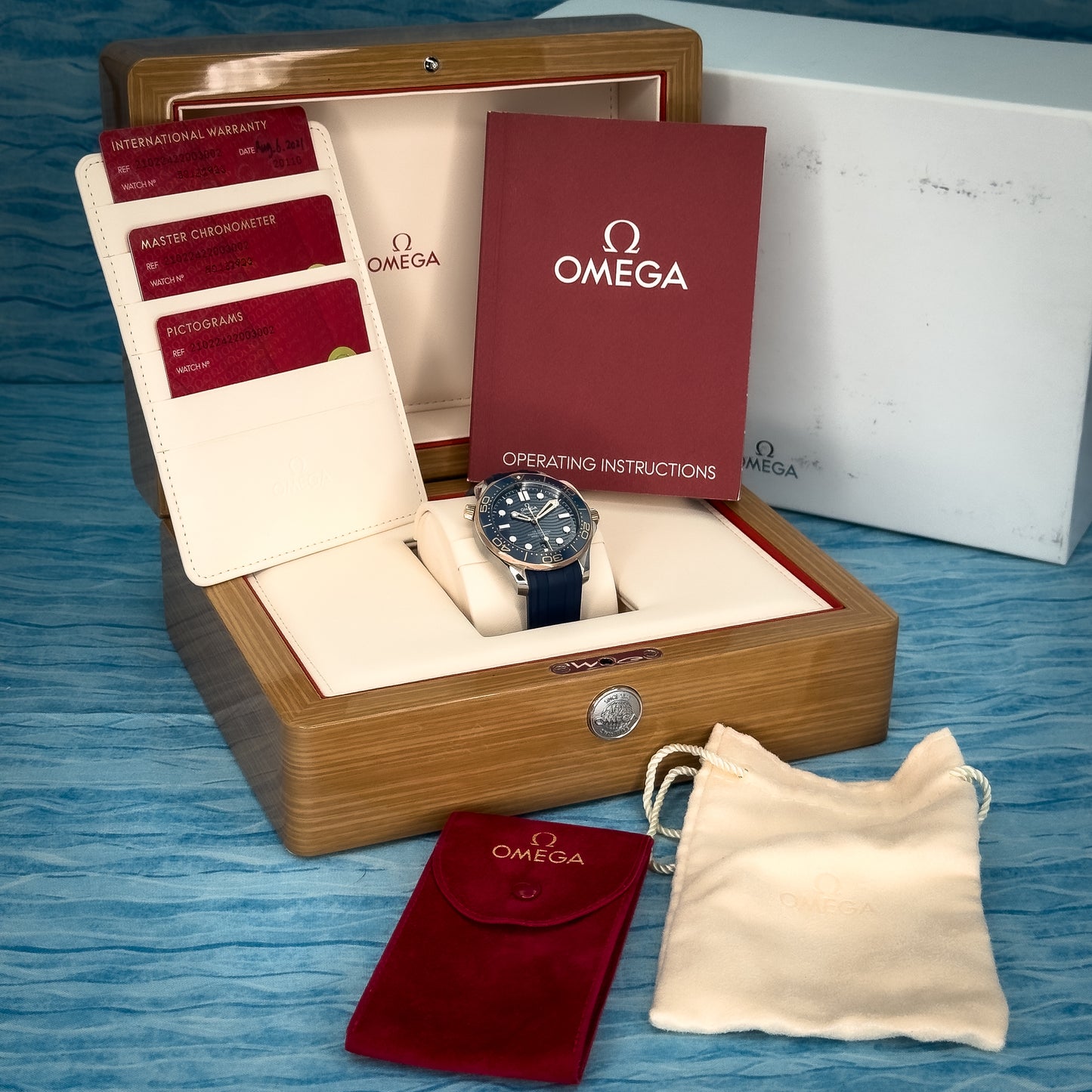 Omega Seamaster Diver 300 Sedna Gold 42MM