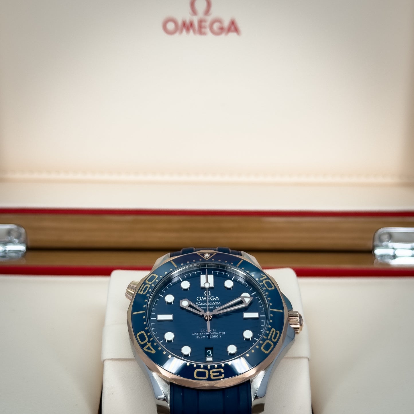 Omega Seamaster Diver 300 Sedna Gold 42MM